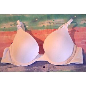 PINK Victoria's Secret Pure White 32A Wear Everywhere Push Up Bra VS NWT